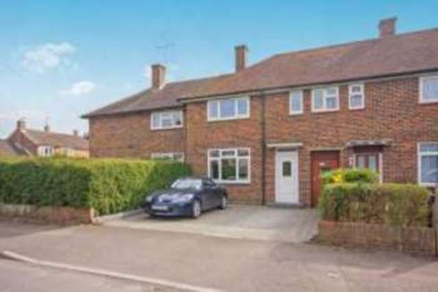  Image of 2 bedroom Detached house for sale in Worsted Green Merstham Redhill RH1 at Merstham Redhill Nutfield, RH1 3PW