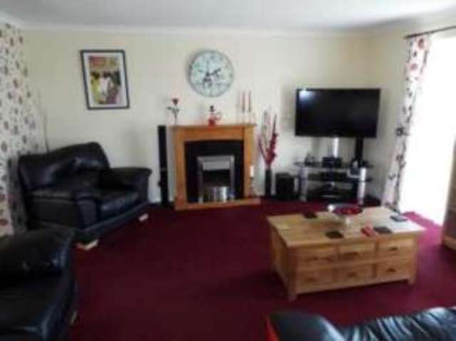  Image of 4 bedroom Detached house for sale in Wistaria Lane Yateley GU46 at Yateley Hampshire Yateley, GU46 6HY
