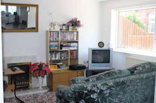  Image of 3 bedroom Cottage for sale in York Road Barlby Selby YO8 at Barlby Selby Barlby, YO8 5JH