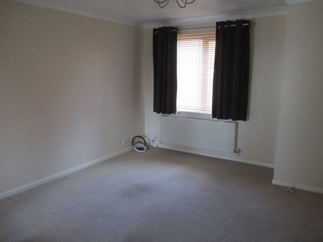  Image of 3 bedroom Detached house to rent in Thornhill Drive Blunsdon Swindon SN25 at Thornhill Drive St Andrews Ridge Swindon, SN25 4GG