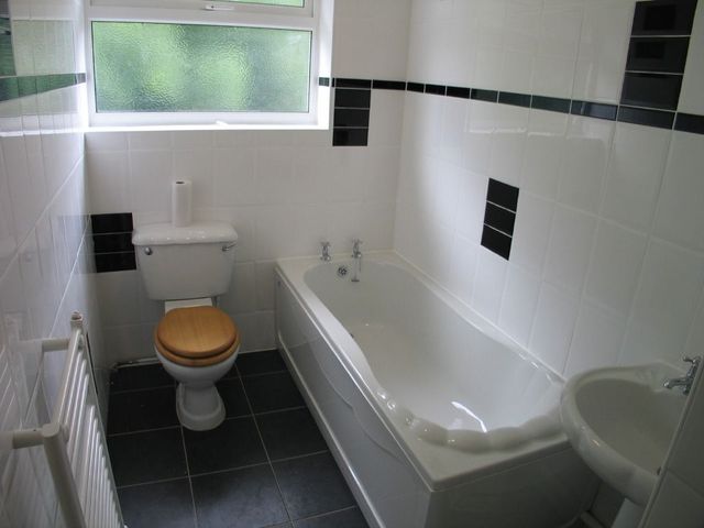  Image of 3 bedroom Detached house to rent in Woods Lane Brierley Hill DY5 at Quarry Bank West Midlands Quarry Bank, DY5 2QS