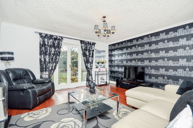  Image of 4 bedroom Detached house for sale in Hall Street Lochgelly KY5 at Hall Street  Lochgelly, KY5 9JH