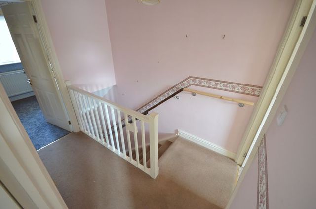  Image of 3 bedroom Terraced house for sale in Birchwood Carterton OX18 at Birchwood  Carterton, OX18 3JT
