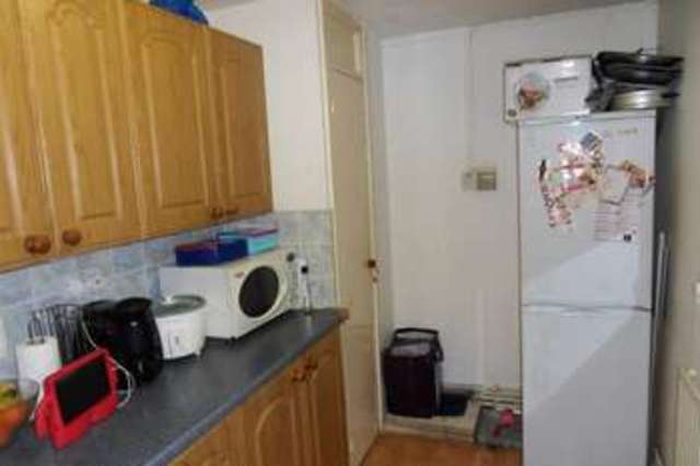  Image of 2 bedroom Flat for sale in Acacia Road London N22 at London, N22 5SB