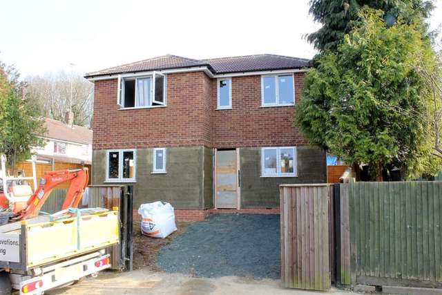  Image of 2 bedroom Detached house for sale in Acorn Road Hemel Hempstead HP3 at Acorn Road  Hemel Hempstead, HP3 8DP