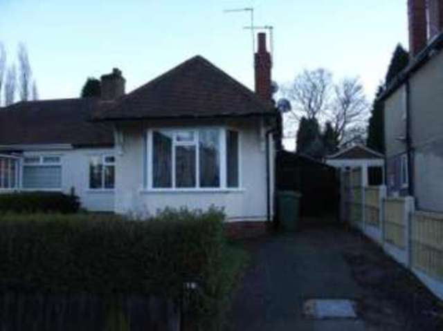  Image of 2 bedroom Bungalow for sale in Aldersley Avenue Tettenhall Wolverhampton WV6 at Wolverhampton West Midlands Tettenhall, WV6 9HY
