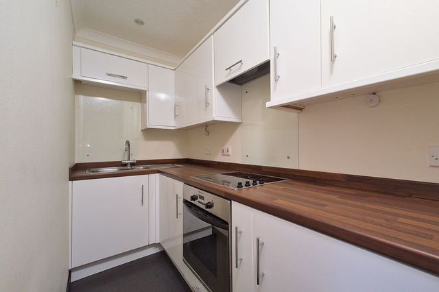 Image of 1 bedroom Flat for sale in Aldwick Road Aldwick Bognor Regis PO21 at Aldwick Road  Bognor Regis, PO21 2PA