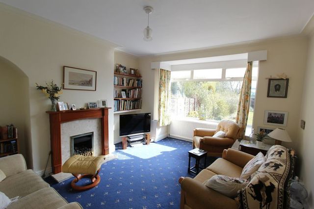  Image of 4 bedroom Semi-Detached house for sale in Allderidge Avenue Hull HU5 at Allderidge Avenue Chanterlands Avenue North Hull, HU5 4EQ