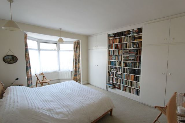  Image of 4 bedroom Semi-Detached house for sale in Allderidge Avenue Hull HU5 at Allderidge Avenue Chanterlands Avenue North Hull, HU5 4EQ