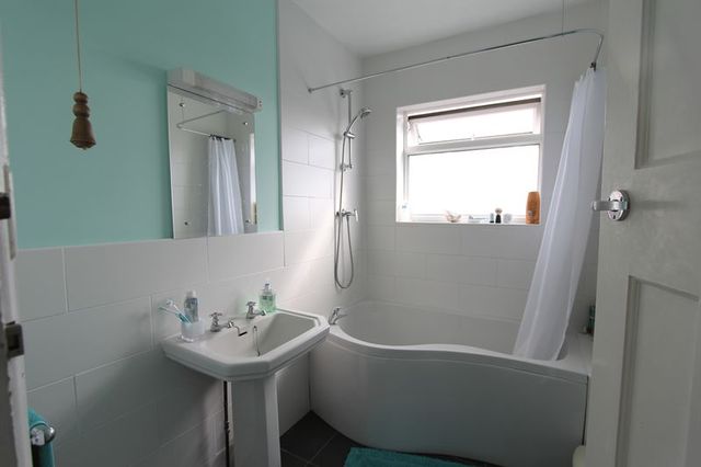 Image of 4 bedroom Semi-Detached house for sale in Allderidge Avenue Hull HU5 at Allderidge Avenue Chanterlands Avenue North Hull, HU5 4EQ