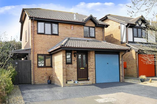  Image of 3 bedroom Detached house for sale in Apsley Way Goring-by-Sea Worthing BN13 at Apsley Way  Worthing, BN13 3RE