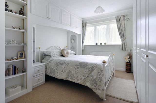  Image of 3 bedroom Detached house for sale in Apsley Way Goring-by-Sea Worthing BN13 at Apsley Way  Worthing, BN13 3RE