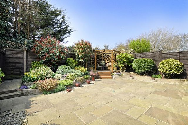 Image of 3 bedroom Detached house for sale in Apsley Way Goring-by-Sea Worthing BN13 at Apsley Way  Worthing, BN13 3RE
