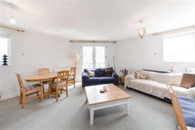  Image of 2 bedroom Flat to rent in Artesian Road London W2 at London, W2 5DL