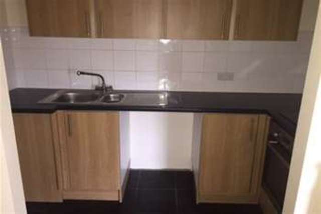  Image of 1 bedroom Flat to rent in Ashley Road Parkstone Poole BH14 at Poole, BH14 9DF