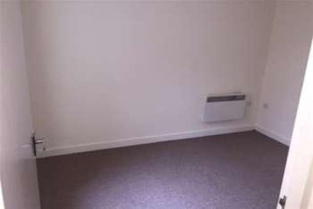  Image of 1 bedroom Flat to rent in Ashley Road Parkstone Poole BH14 at Poole, BH14 9DF