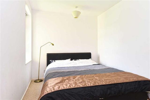  Image of 2 bedroom Property to rent in Wilbury Avenue Hove BN3 at Aynsley Court Hove Hove, BN3 6FX