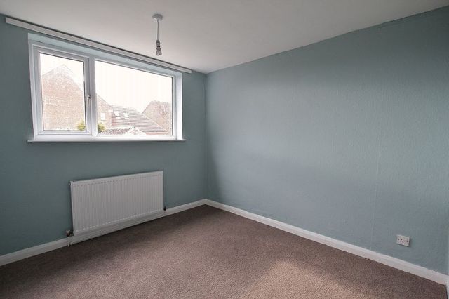  Image of 3 bedroom Terraced house for sale in Barton Lane Barrow-upon-Humber DN19 at Barton Lane  Barrow-Upon-Humber, DN19 7DD