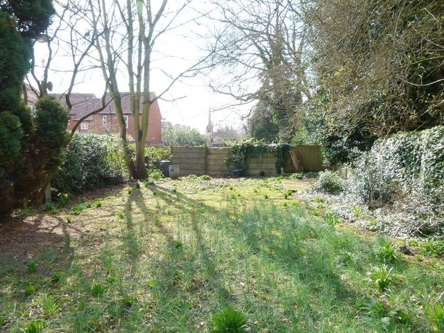  Image of 1 bedroom Flat for sale in Beaconsfield Road St. Albans AL1 at Beaconsfield Road  St. Albans, AL1 3RG