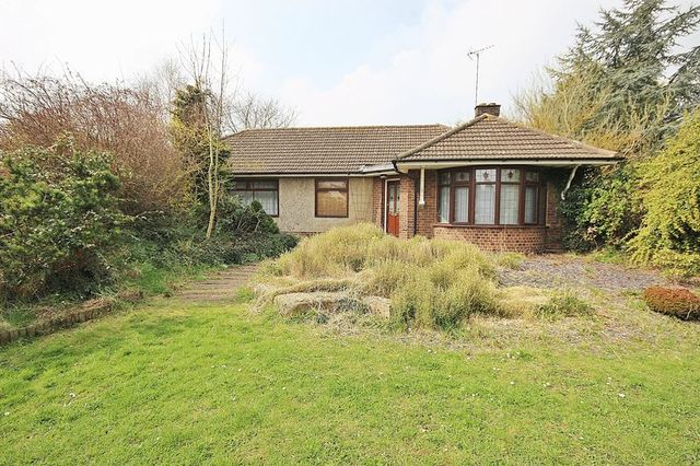  Image of 4 bedroom Detached house for sale in Bedford Road Maulden Bedford MK45 at Bedford Road  Maulden, MK45 2AL