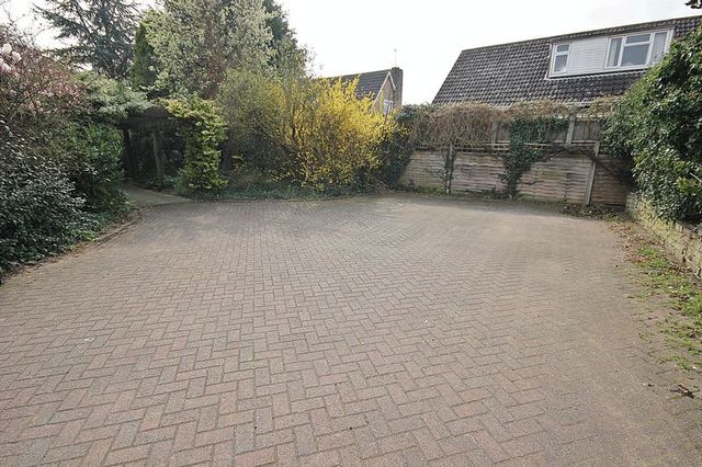  Image of 4 bedroom Detached house for sale in Bedford Road Maulden Bedford MK45 at Bedford Road  Maulden, MK45 2AL