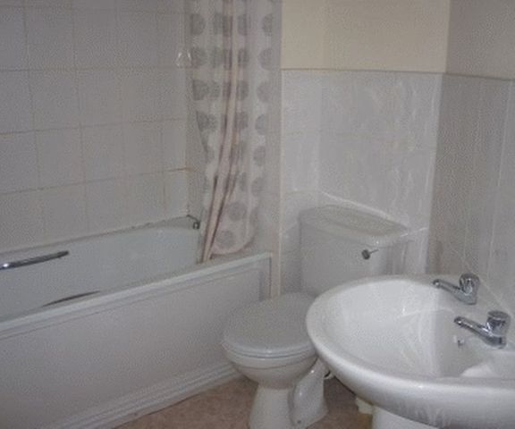  Image of 2 bedroom Flat to rent in Bell Street Tipton DY4 at Bell Street Tipton Tipton, DY4 8JG
