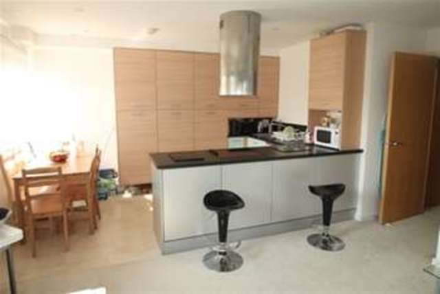  Image of 2 bedroom Flat to rent in Berber Parade London SE18 at London, SE18 4GD