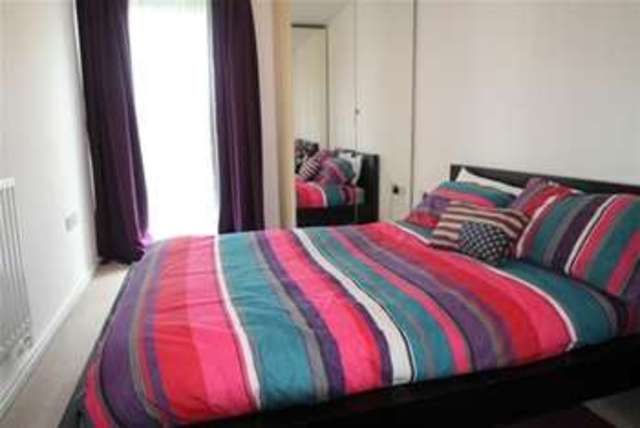  Image of 2 bedroom Flat to rent in Berber Parade London SE18 at London, SE18 4GD