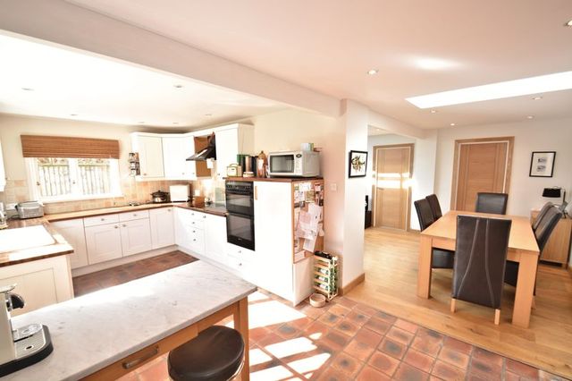  Image of 4 bedroom Property for sale in Bessels Way Blewbury Didcot OX11 at Bessels Way Blewbury Didcot, OX11 9NN