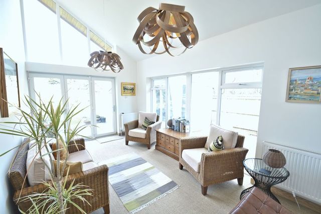  Image of 4 bedroom Property for sale in Bessels Way Blewbury Didcot OX11 at Bessels Way Blewbury Didcot, OX11 9NN