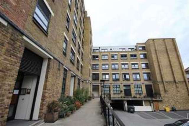  Image of 2 bedroom Flat to rent in Bethnal Green Road London E2 at London, E2 9QY
