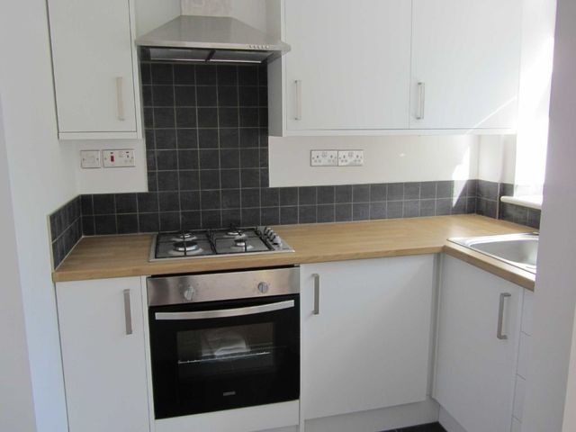 Image of 2 bedroom Semi-Detached house to rent in Bilbury Close Crabbs Cross Redditch B97 at Redditch Worcestershire Redditch, B97 5XN