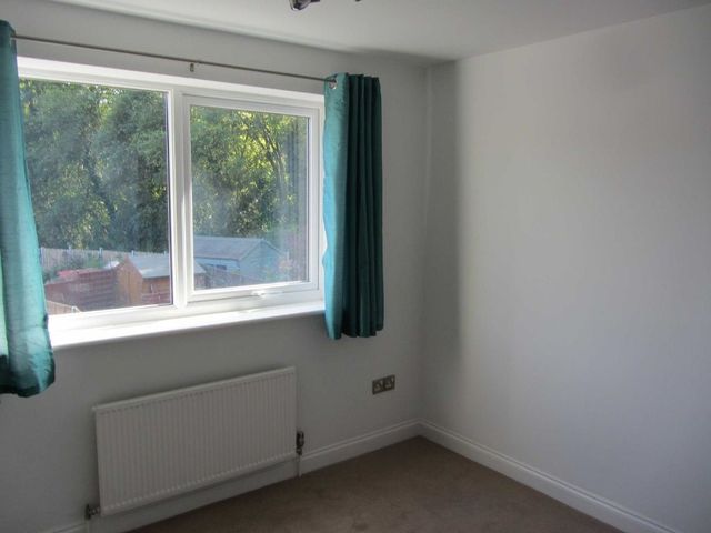  Image of 2 bedroom Semi-Detached house to rent in Bilbury Close Crabbs Cross Redditch B97 at Redditch Worcestershire Redditch, B97 5XN
