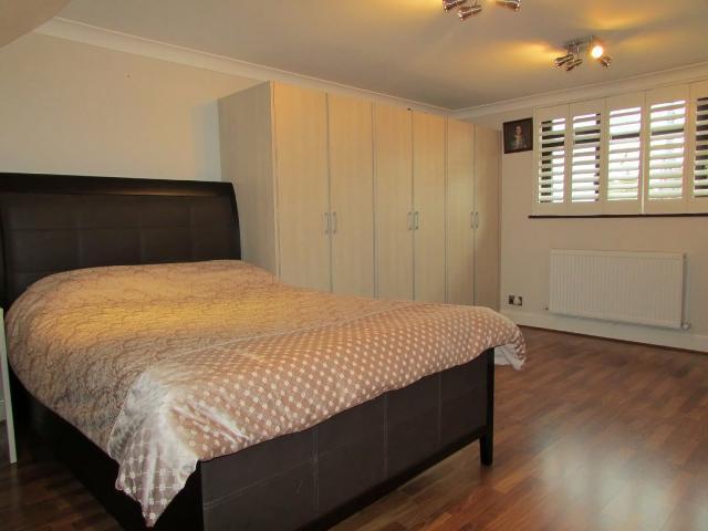  Image of 4 bedroom Semi-Detached house for sale in Braemar Avenue Wembley HA0 at WEMBLEY, HA0 4QW