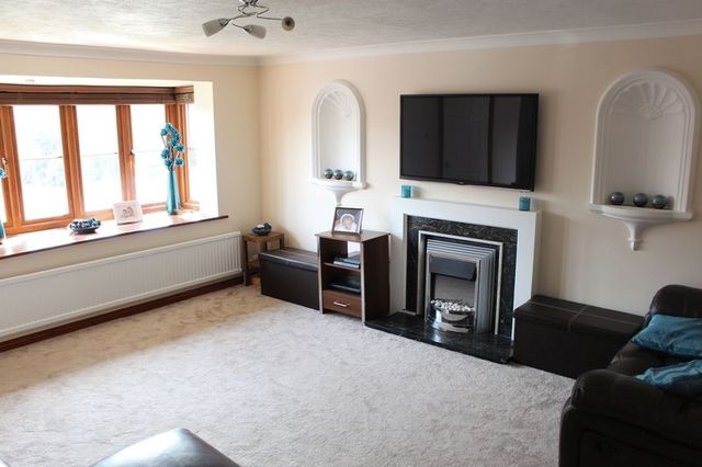  Image of 3 bedroom Detached house for sale in Broadmeadows Lane Waterlooville PO7 at Broadmeadows Lane  Waterlooville, PO7 8QL