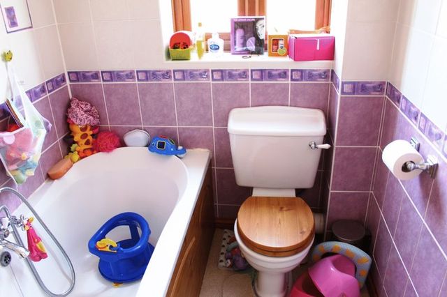  Image of 3 bedroom Detached house for sale in Broadmeadows Lane Waterlooville PO7 at Broadmeadows Lane  Waterlooville, PO7 8QL