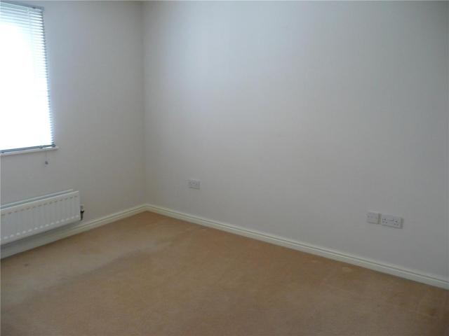  Image of 2 bedroom Flat to rent in Burnbrae Road Bonnyrigg EH19 at Bonnyrigg MidLothian MidLothian, EH19 3EY