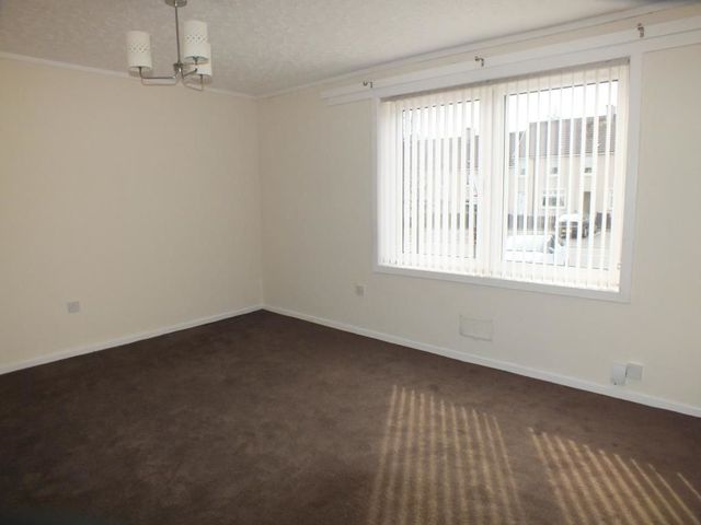  Image of 3 bedroom Flat to rent in Burnhead Street Uddingston Glasgow G71 at Viewpark North Lanarkshire North Lanarkshire, G71 5RR