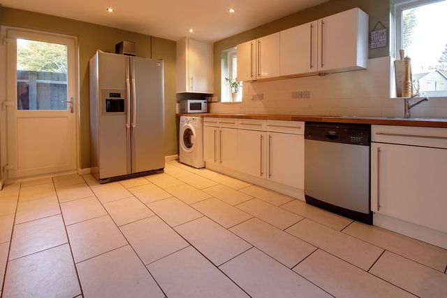  Image of 4 bedroom Detached house for sale in Caernarvon Drive Rhiwderin Newport NP10 at Caernarvon Drive Rhiwderin Newport, NP10 8QT