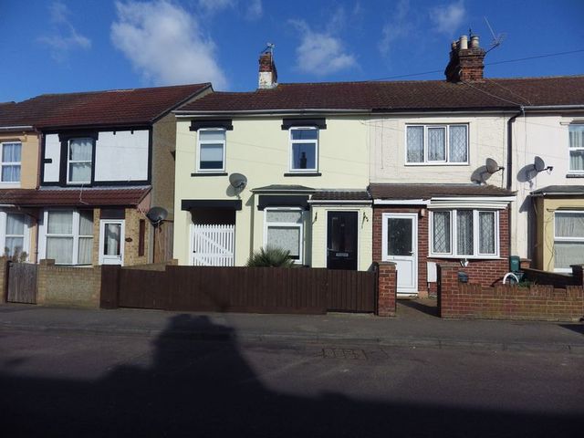  Image of 3 bedroom Terraced house for sale in Cambridge Road Clacton-on-Sea CO15 at Cambridge Road  Clacton-On-Sea, CO15 3QJ
