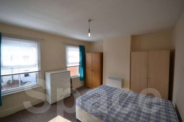  Image of 1 bedroom Flat to rent in Cambridge Street Reading RG1 at Cambridge Street  Reading, RG1 7PA