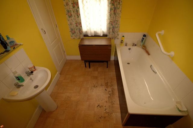  Image of 5 bedroom Terraced house for sale in Caulfield Road London E6 at Caulfield Road  London, E6 2EN