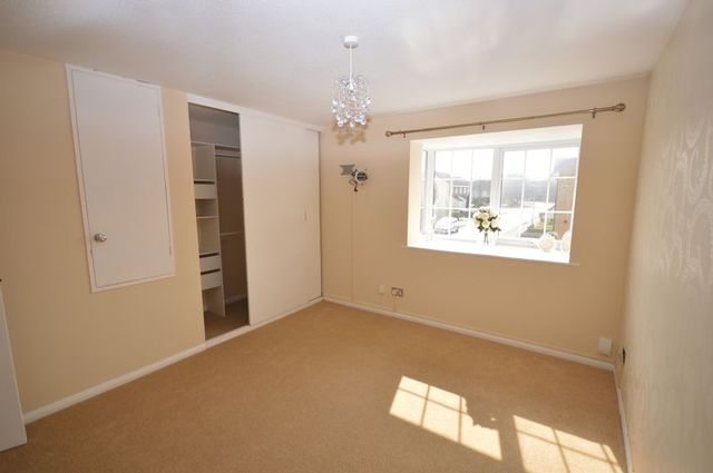  Image of 2 bedroom Terraced house for sale in Cemetery Road Houghton Regis Dunstable LU5 at Cemetery Road  Houghton Regis, LU5 5DE