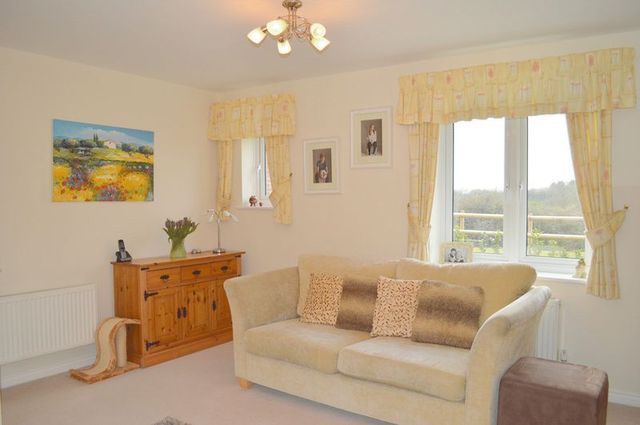  Image of 4 bedroom Detached house for sale in Chaffinch Chase Gillingham SP8 at Chaffinch Chase Gillingham Peacemarsh, SP8 4GT