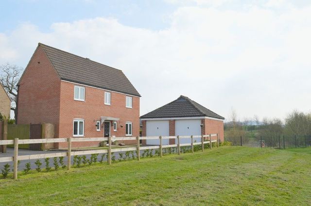  Image of 4 bedroom Detached house for sale in Chaffinch Chase Gillingham SP8 at Chaffinch Chase Gillingham Peacemarsh, SP8 4GT