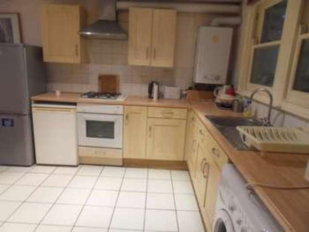  Image of 2 bedroom Flat to rent in Chalton Street London NW1 at London, NW1 1HY