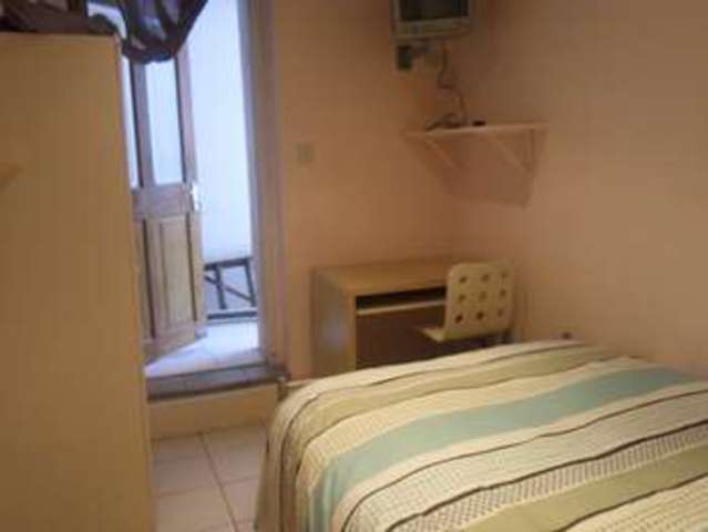  Image of 2 bedroom Flat to rent in Chalton Street London NW1 at London, NW1 1HY