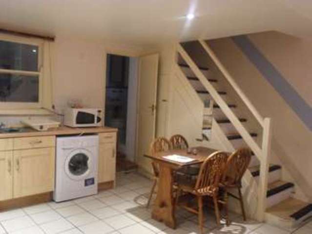  Image of 2 bedroom Flat to rent in Chalton Street London NW1 at London, NW1 1HY