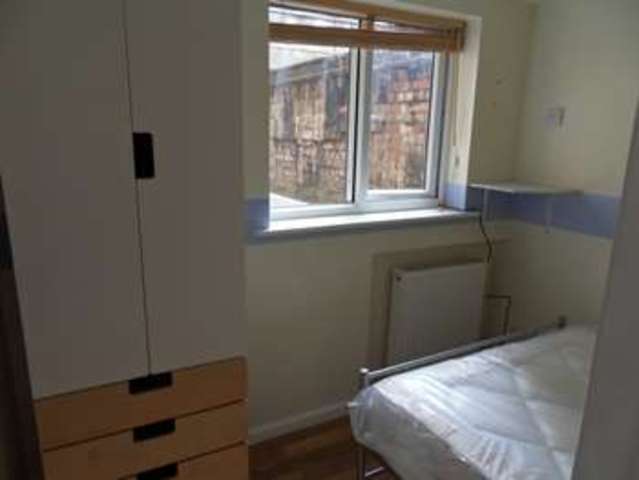  Image of 2 bedroom Flat to rent in Chalton Street London NW1 at London, NW1 1HY