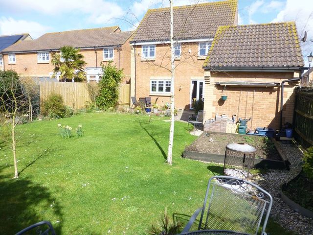  Image of 4 bedroom Detached house for sale in Chapel Drive Ambrosden Bicester OX25 at Chapel Drive Ambrosden Ambrosden, OX25 2RS